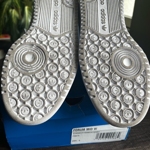 adidas Forum Mid in all white - Picture 6 of 10